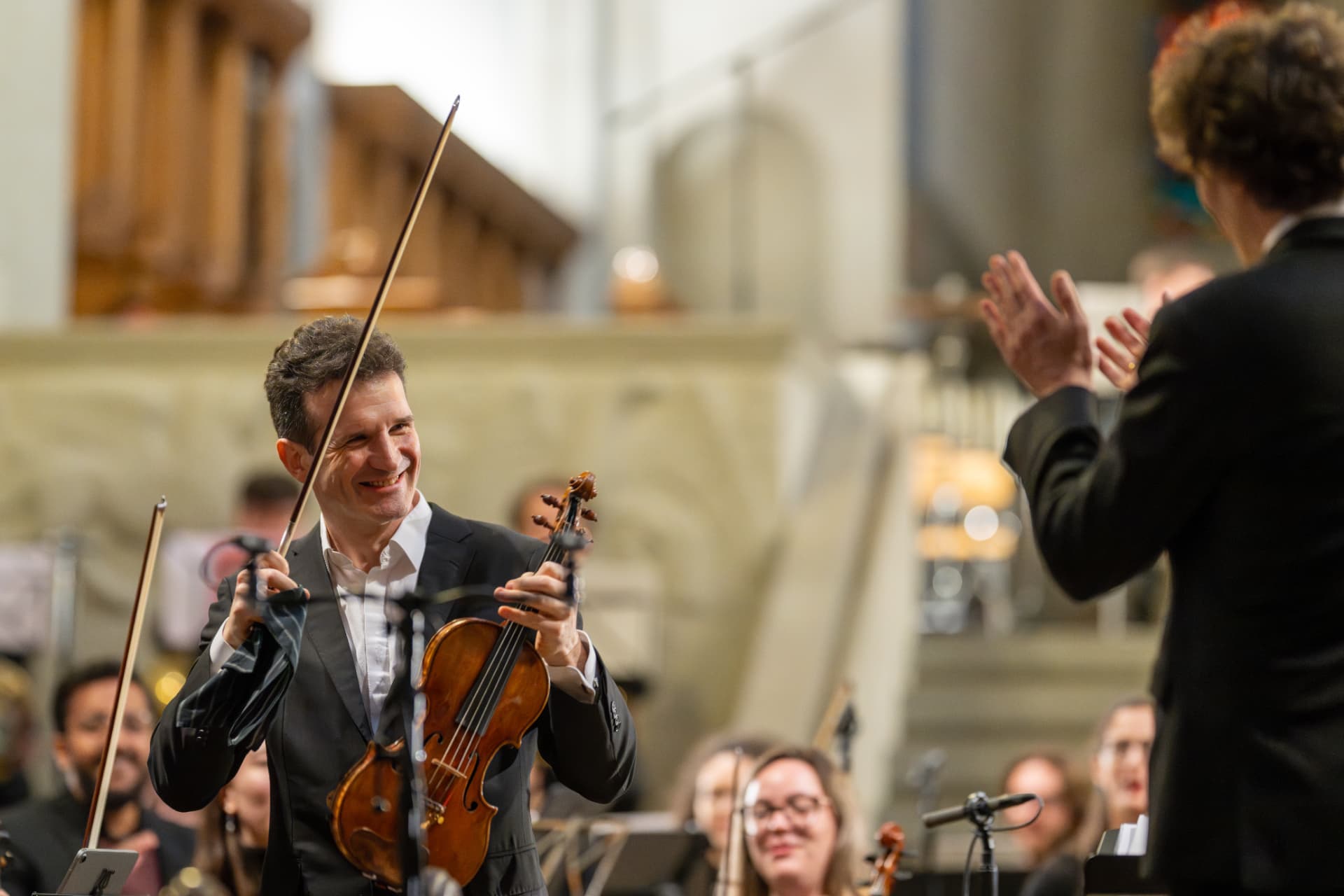 Applaus für den Solisten nach dem Konzert
